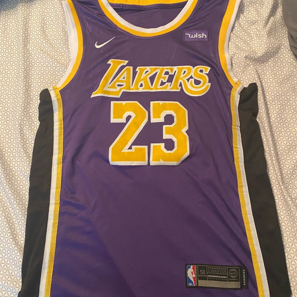 Lakers Lebron jersey